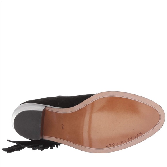 Kenneth Cole Black Alana Bootie (6.5) - Picture 3 of 8